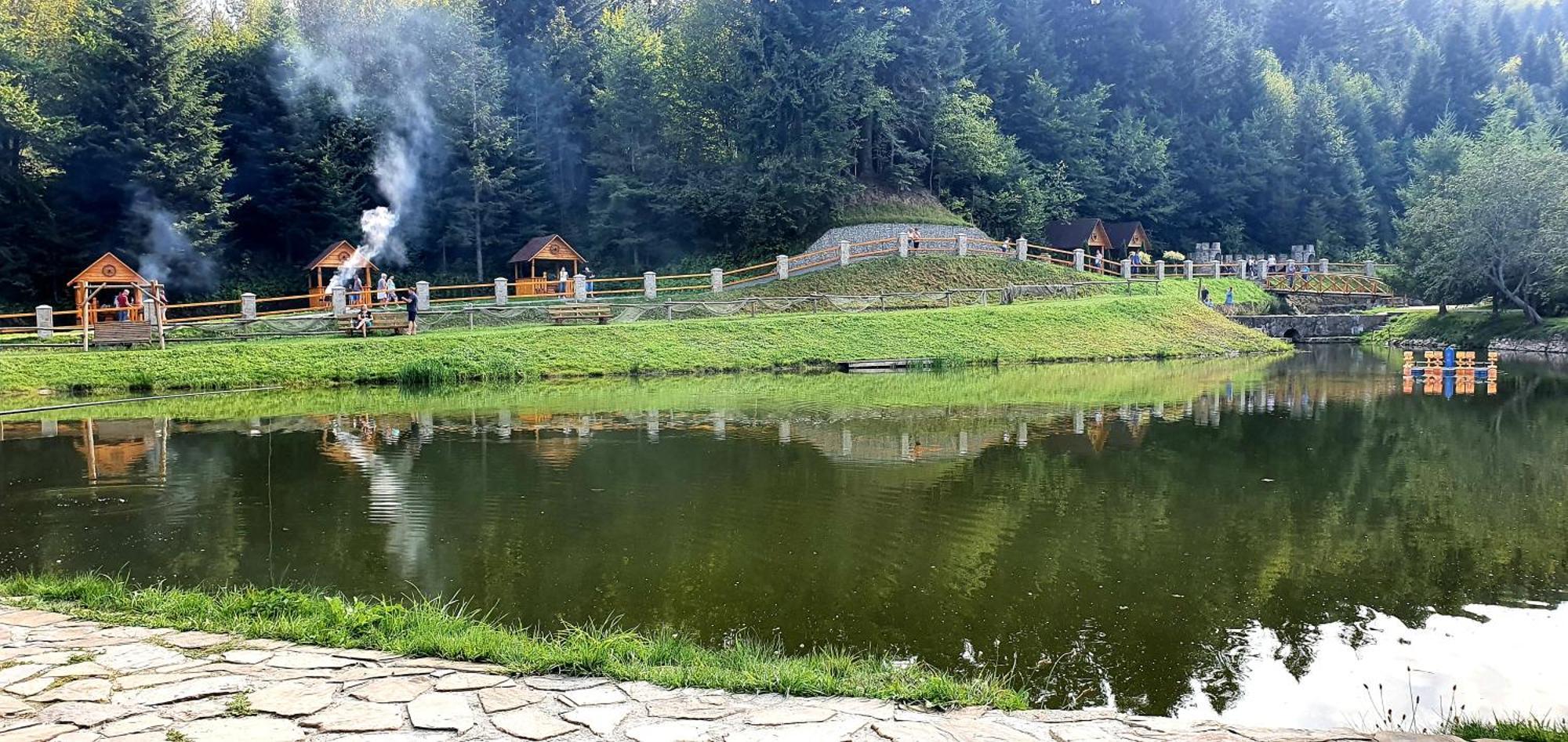 відпочинково- оздоровчий комплекс опака з форельником